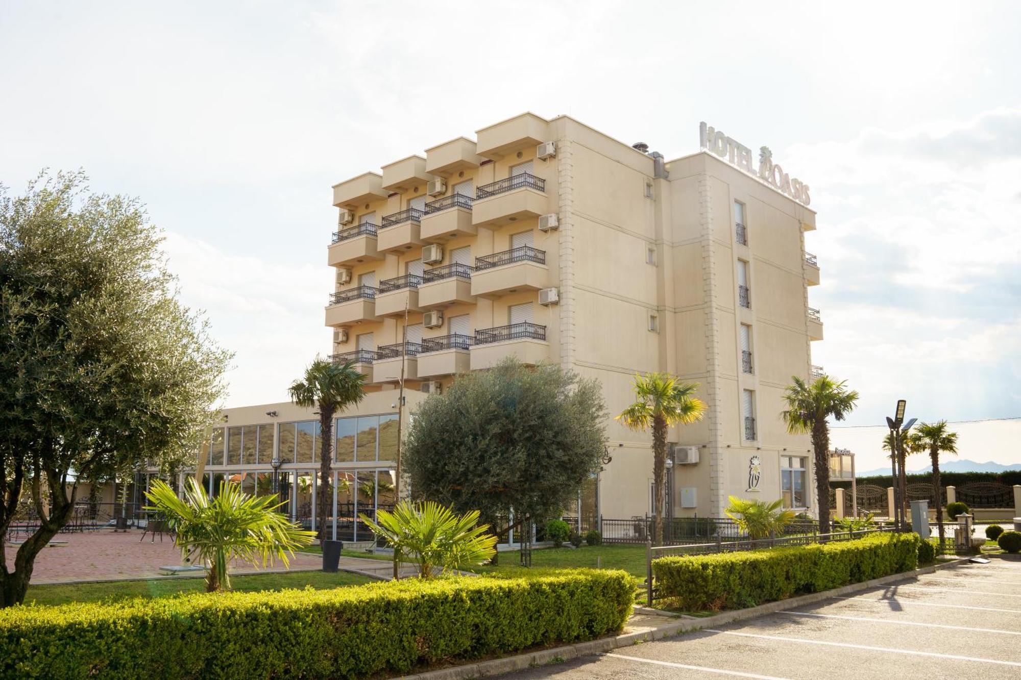 Hotel Oasis Podgorica Ngoại thất bức ảnh