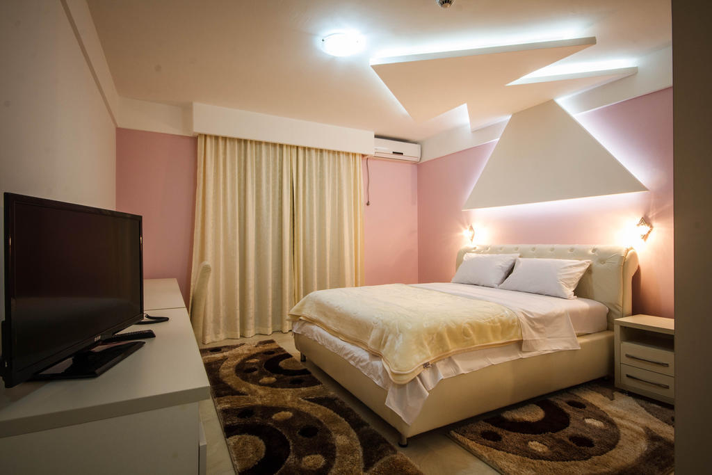 Hotel Oasis Podgorica Phòng bức ảnh