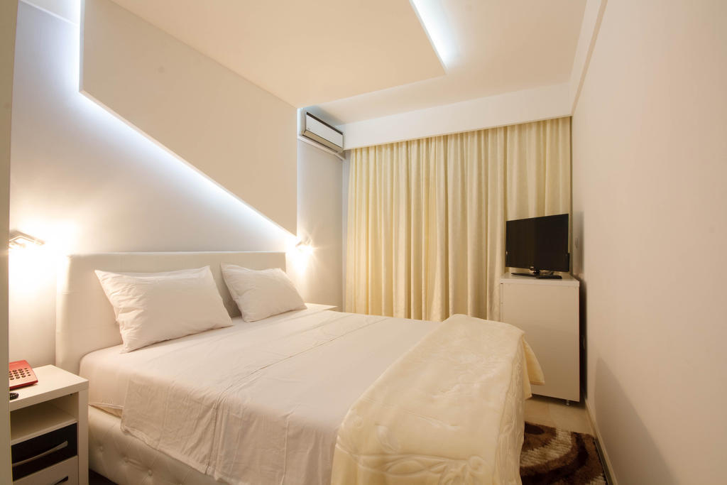 Hotel Oasis Podgorica Ngoại thất bức ảnh