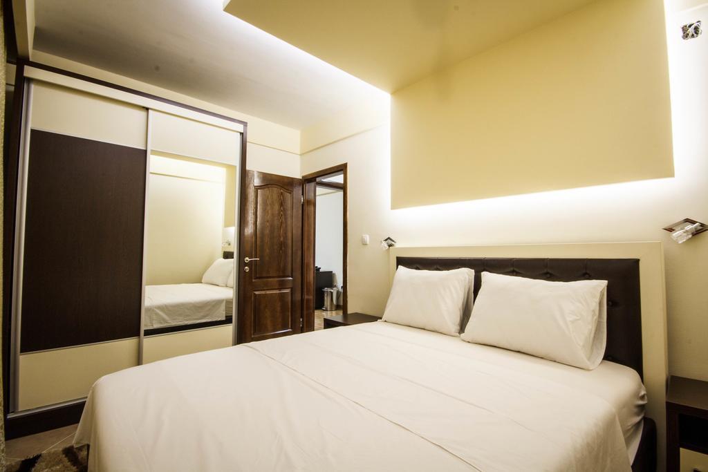 Hotel Oasis Podgorica Ngoại thất bức ảnh